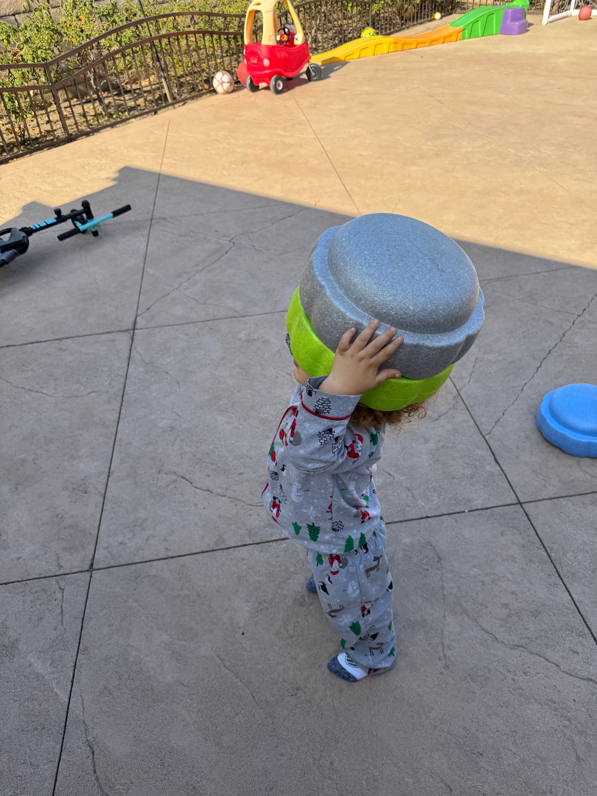 Colorful fun versatile stacking stones, stepping stones made out of lightweight Expended Polypropylene foam for kids for movement, open ended play, active learning, creativity, exercise, social development, motor development, cognitive development. can be combined with the balance board