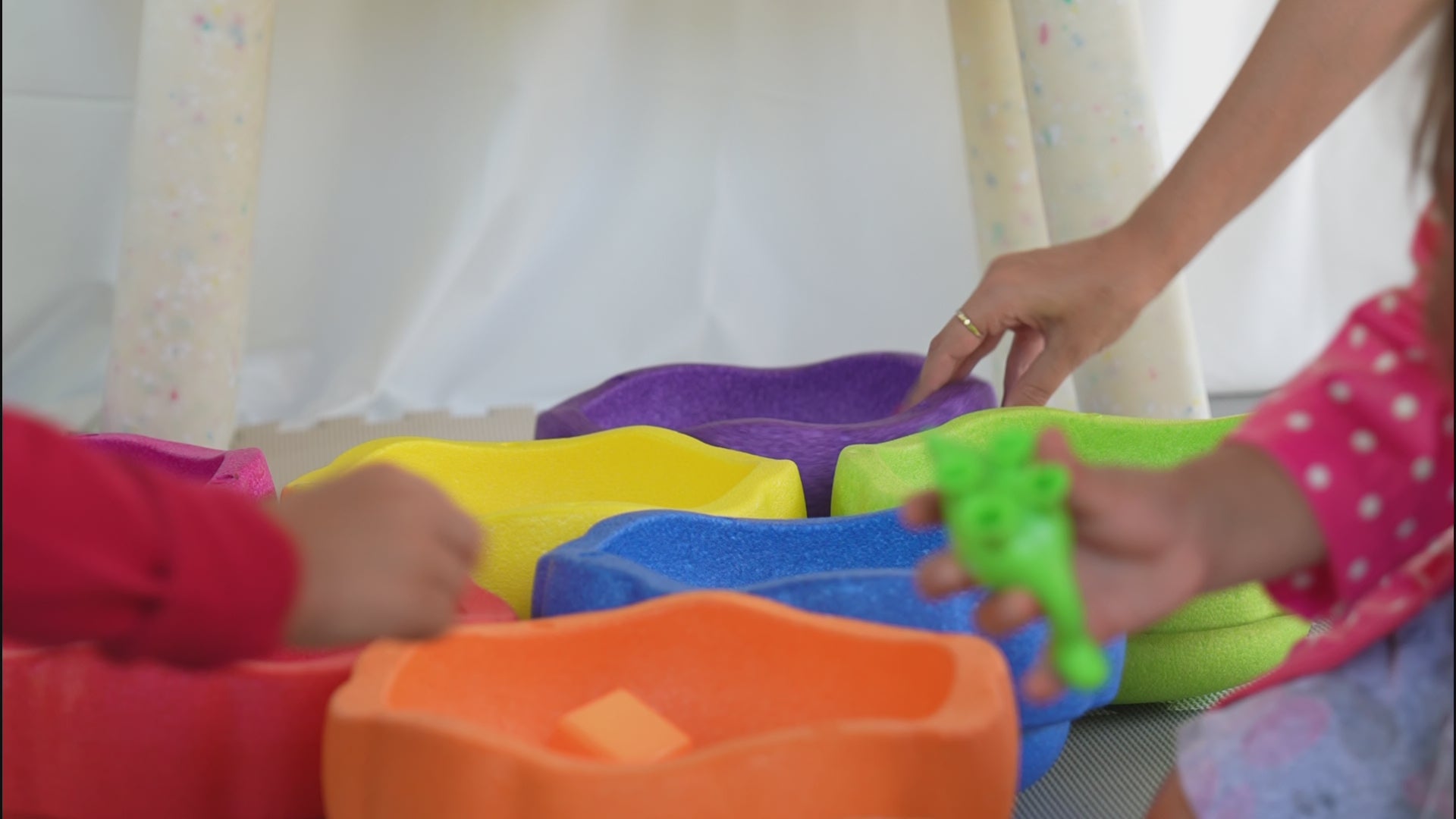 Load video: Pebblestones